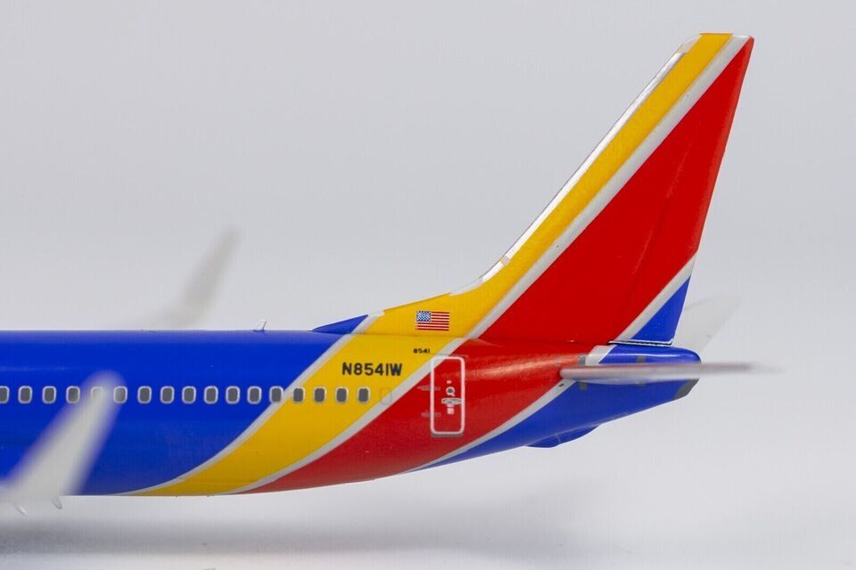 1:400 NG Model Southwest BOEING 737-800 Passenger Airplane Diecast Plane Model