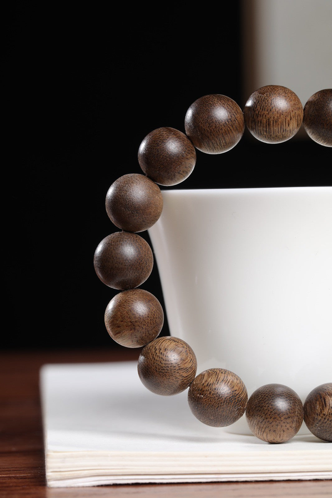 12mm Chinese Natural Eaglewood Handmade Exquisite Bracelets 31309