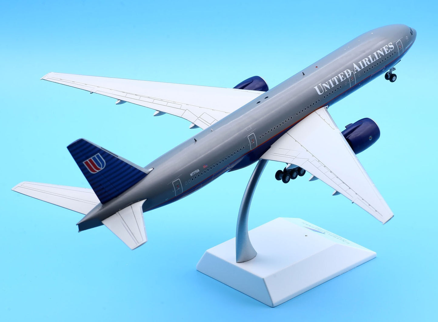 JC Wings 1:200 United Airlines Boeing B777-200 Diecast Aircraft Jet Model N777UA