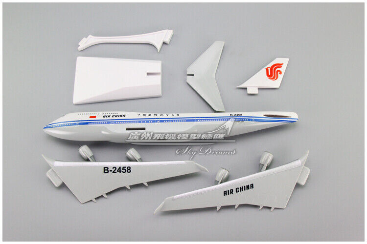 1:200 35CM AIR CHINA BOEING 747-400 Passenger Airplane ABS Plastic Plane Model