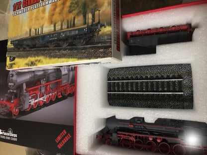 PANZERCORPS 1/72 BR52 German Steam Locomotive War Train Static Finished Model