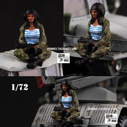 1/72 Russian Armored Female Soldier 1 Soldier Model