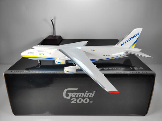 1:200 Geminijets Ukrainian airlines ANTONOV 124 Airplane Diecast Aircraft Model