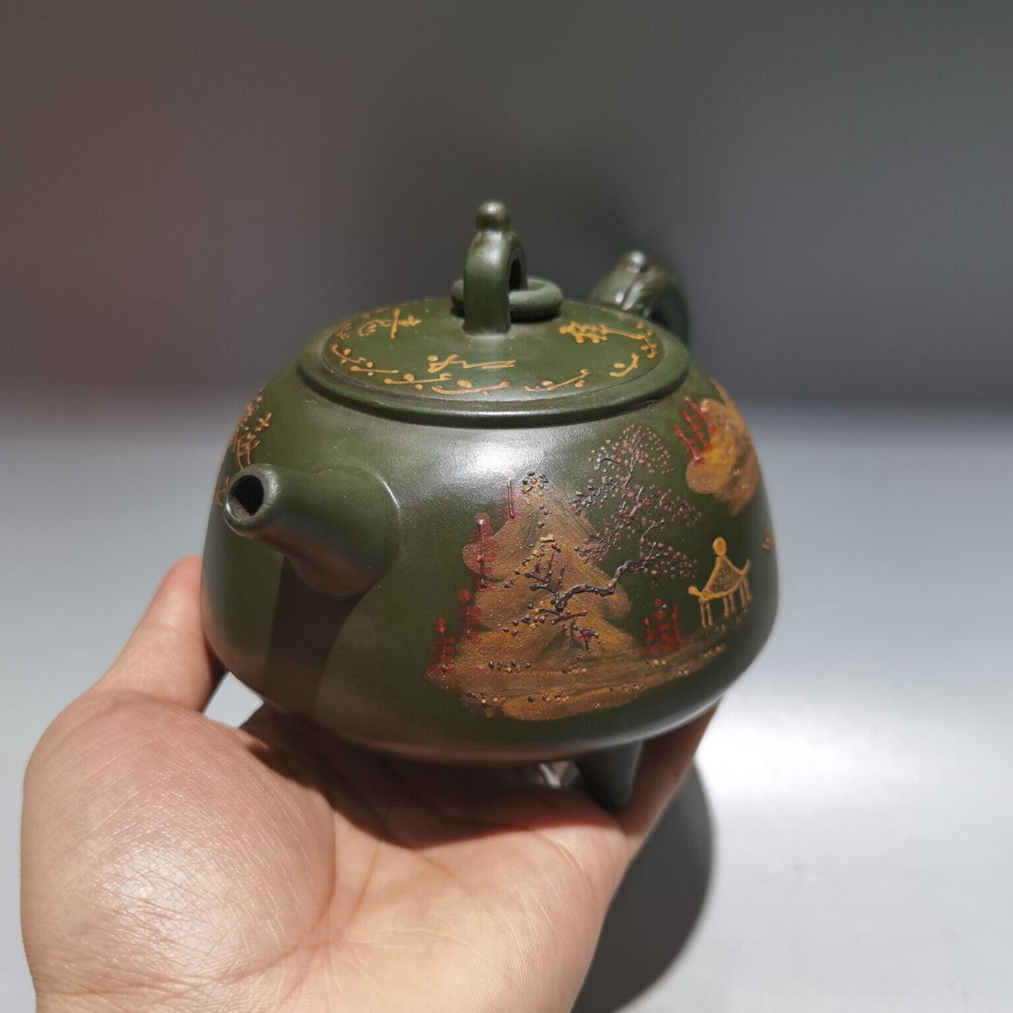 Chinese Yixing Zisha Clay Handmade Exquisite Teapot（环龙三脚壶 低款：蒋蓉）