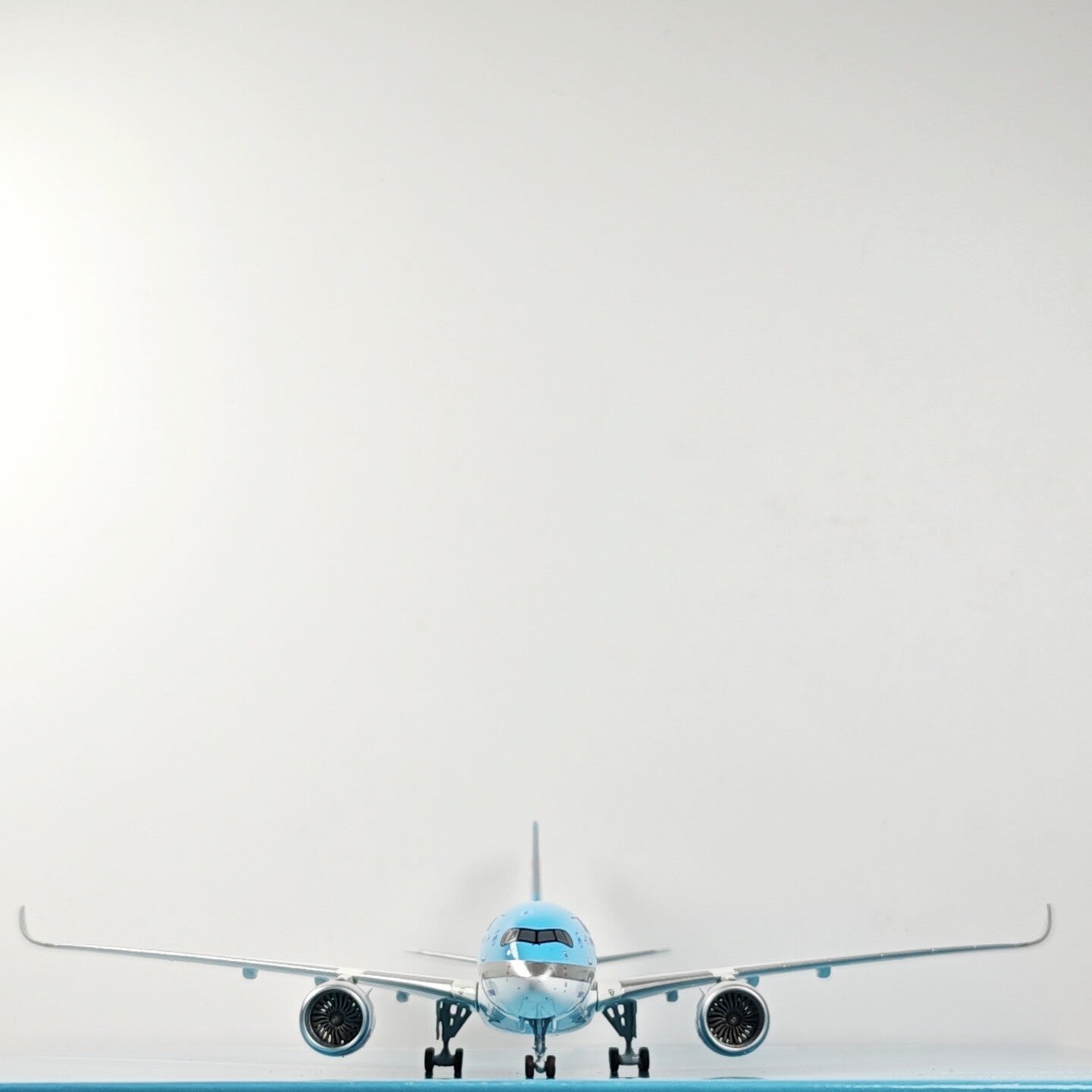 1:400 NG Model KOREAN AIR AIRBUS A350-900 Passenger Airplane Plane Diecast Model