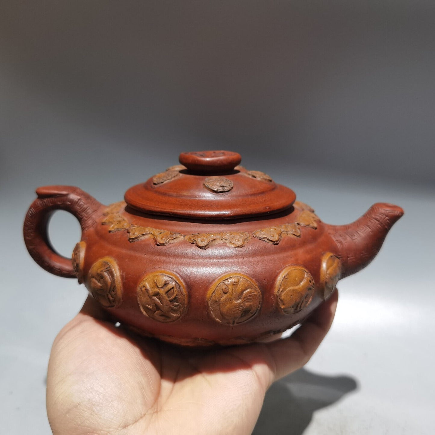 Chinese Yixing Zisha Clay Handmade Exquisite Teapot （十二生肖壶 底款：顾景舟)