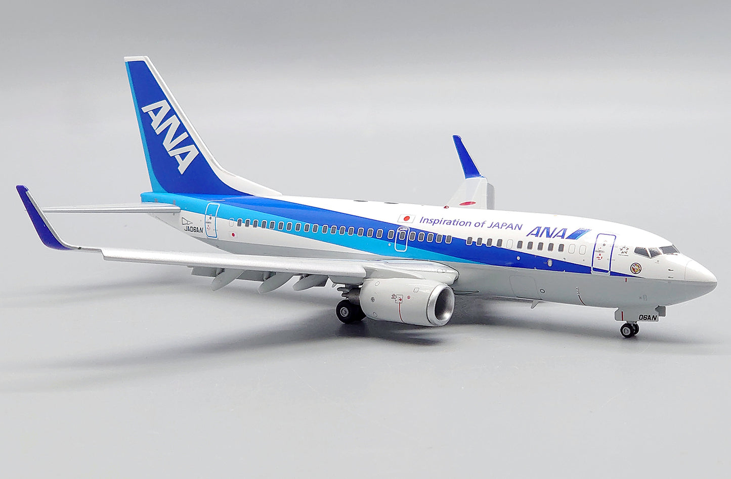 1:200 JC Wings ANA All Nippon Airways B737-700 Airplane Diecast Aircraft Model