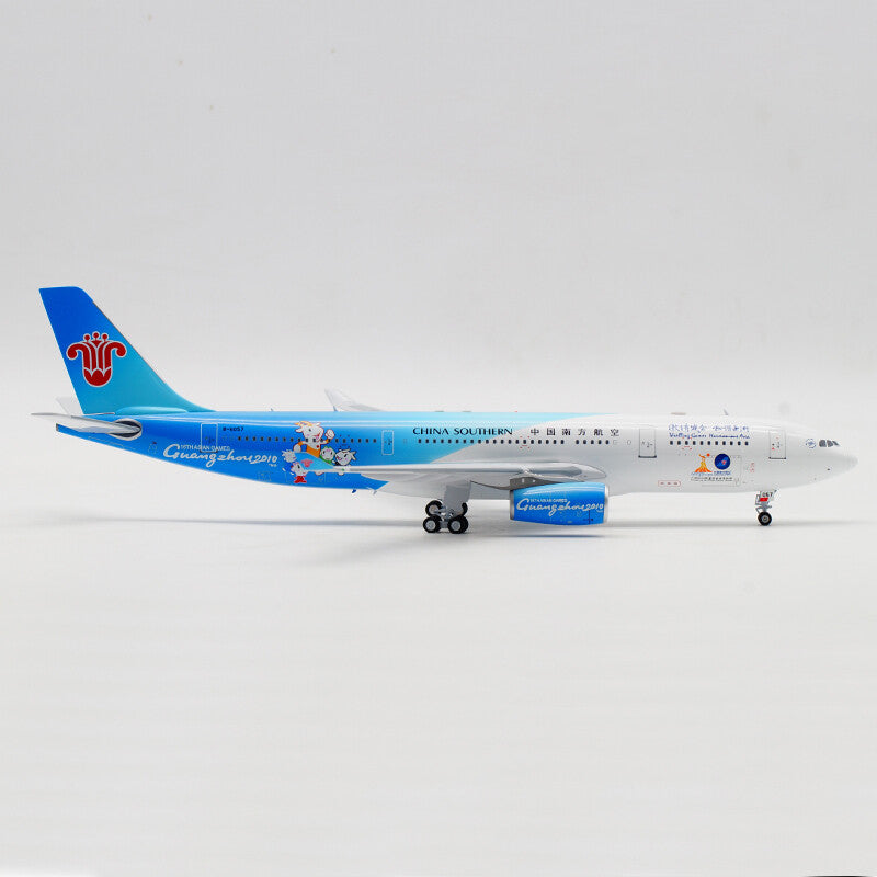 Inflight CHINA SOUTHERN AIRLINES AIRBUS A330-200 B-6057 1/200 diecast aircraft