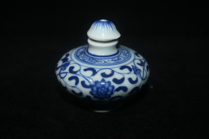 chinese porcelain blue and white porcelain snuff bottle small mini pot peking