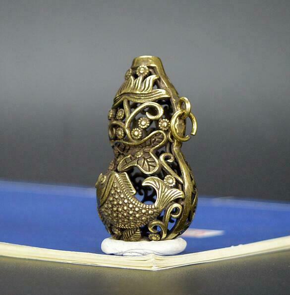 Chinese Pure Brass Gourd Flower Pattern Small Pendant