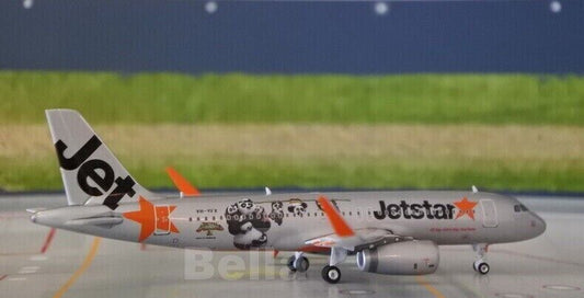 1:400 Phoenix Jetstar AIRBUS A320 Passenger Airplane Diecast Aircraft Model