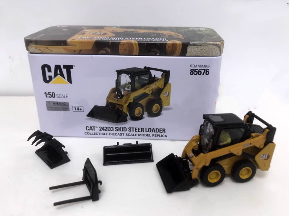 1:50 DM 242D3 Skid Steer Loader Construction Machine Equipment Diecast Model