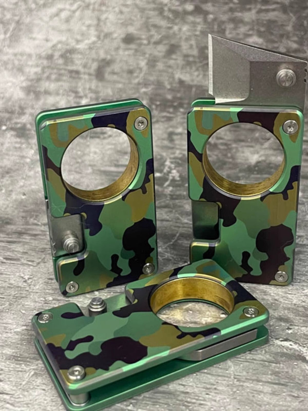 1PC Titanium Alloy Mini Knife Small Pocket Key Chain Folding Knife Pendants Gift