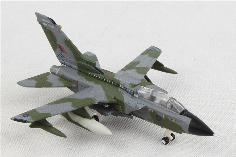 herpa Panavia Tornado GR.4 No.31 Squadron Tornado Farewell Reg.ZG752 1/200 model