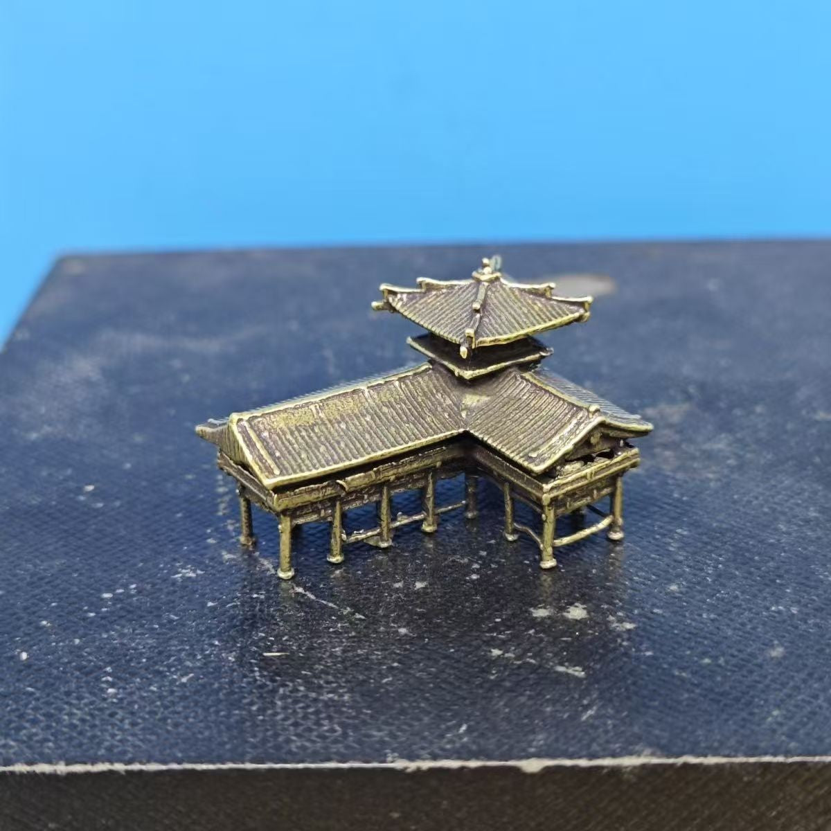 Copper Bonsai Suiseki Micro Landscape Decoration: Stilted House