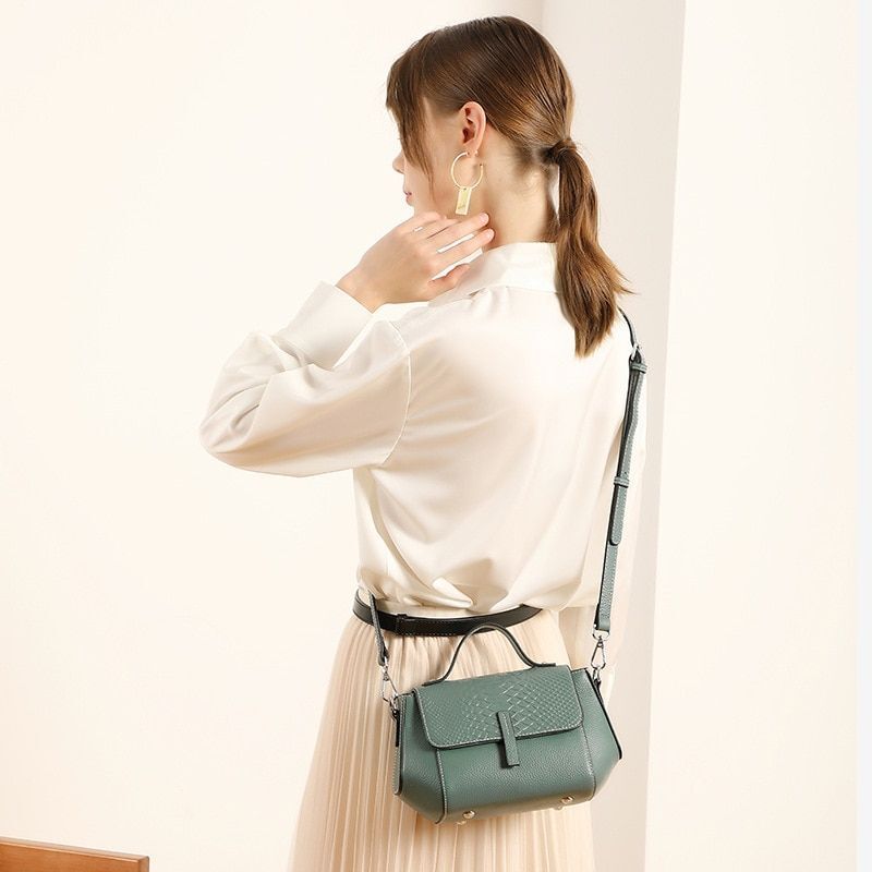 Small Shoulder Bag Genuine Leather Handbag Soft Cowhide Crossbody Shell Purse