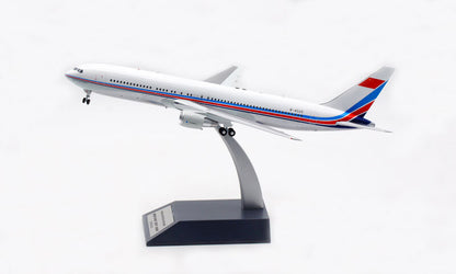 1:200 Aviation CHINA AIR FORCE BOEING B767-300ER Airplane Diecast Plane Model