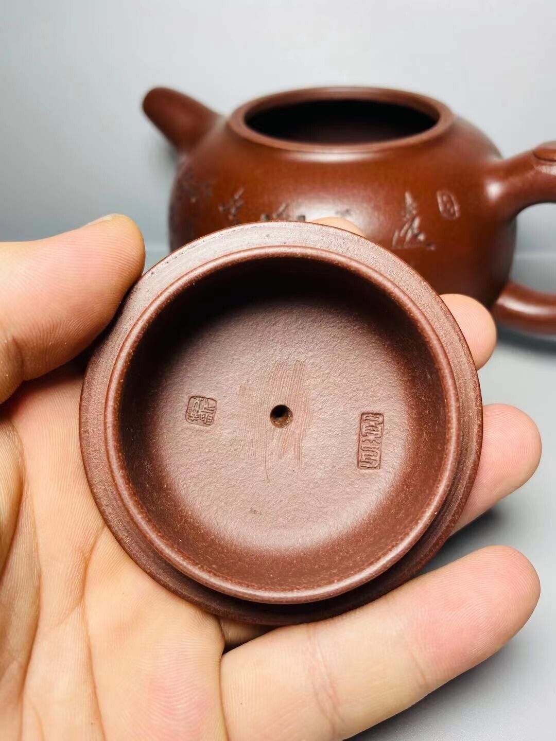 Chinese Yixing Zisha Clay Handmade Exquisite Teapot （招财进宝 底款：顾景舟）