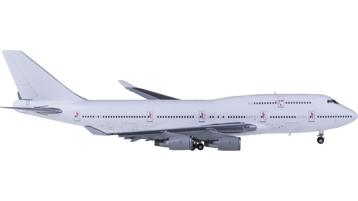 1:400 JC Wings BOEING 747-400 GE Engine Flap Down Blank Airplane Diecast Model