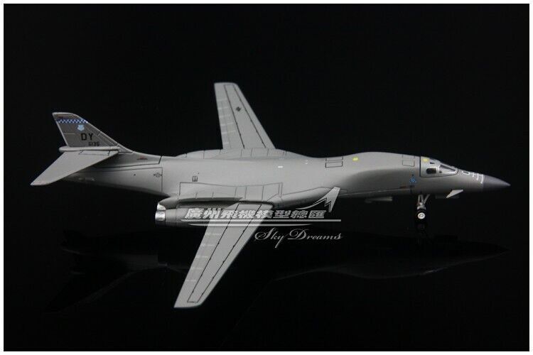 1:400 GeminiJets U.S. AIR FORCE B-1B Passenger Aircraft Diecast Airplane Model