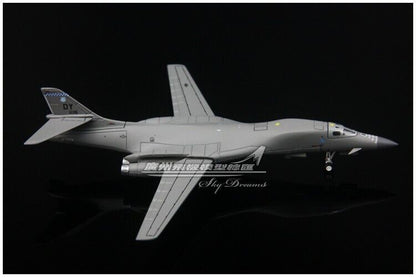 1:400 GeminiJets U.S. AIR FORCE B-1B Passenger Aircraft Diecast Airplane Model