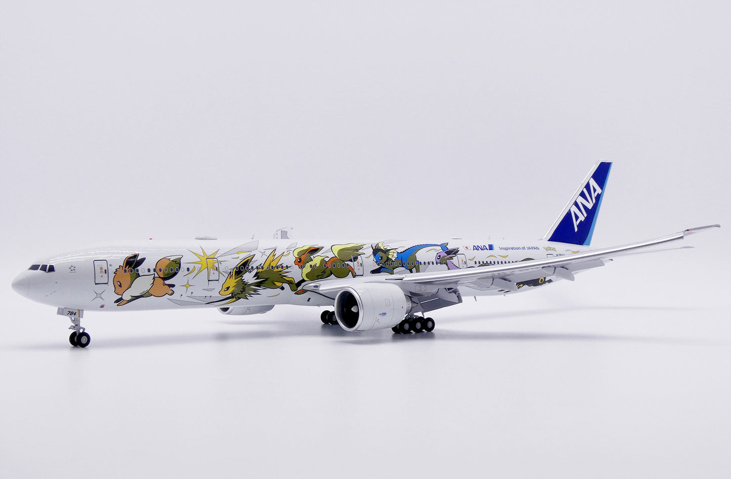 36CM 1:200 JC Wings ANA B777-300ER JA784A Passenger Airplane Diecast Model