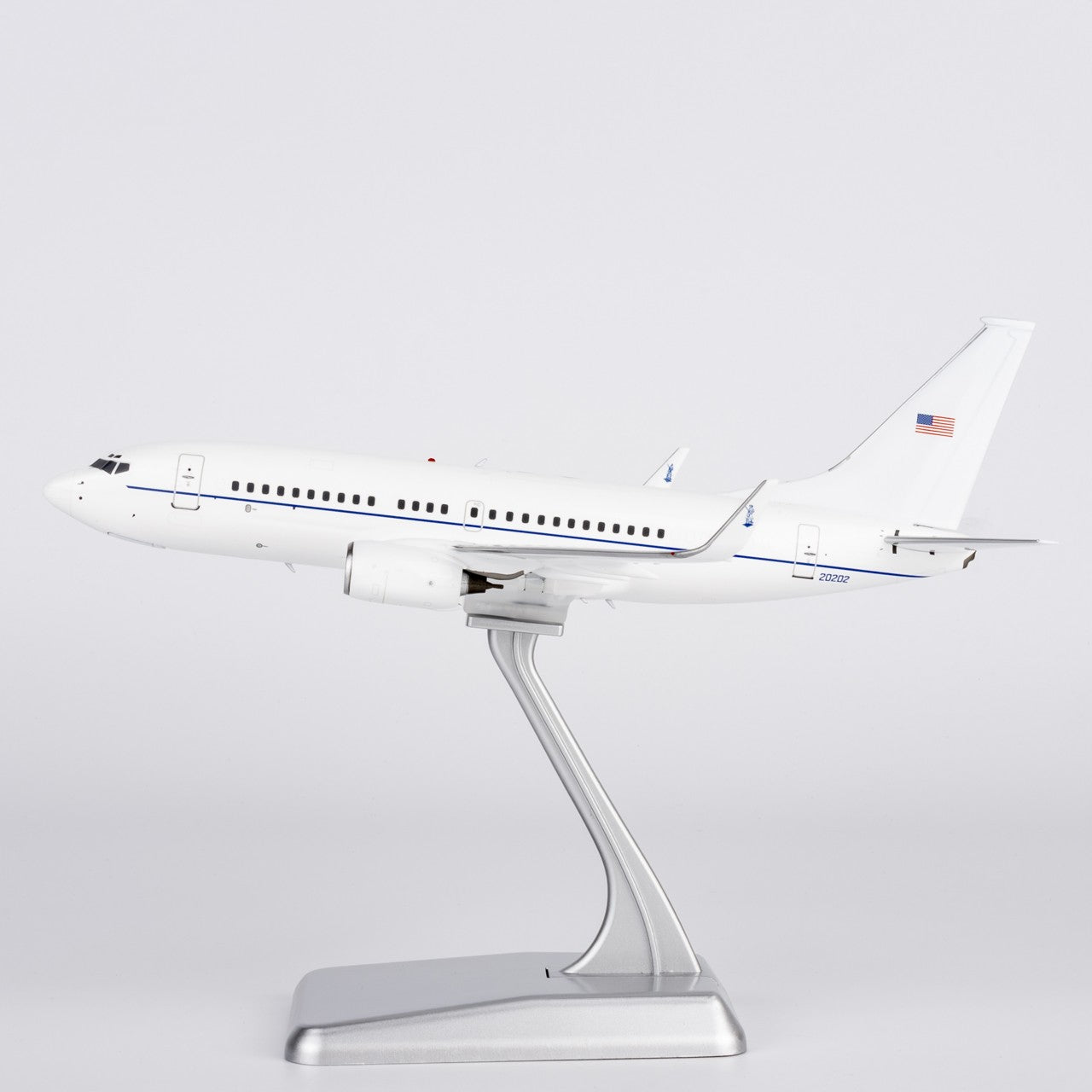 1:200 NGmodels USAF Boeing 737-700 620149 Passenger Airplane Diecast Plane Model