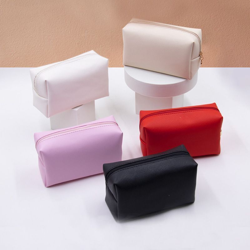 Small Cosmetic Bag Synthetic Leather Waterproof Make Up Bag Traveling Organizer