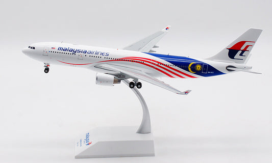 JC Wings Malaysia Airlines A330-200 9M-MTZ 1:200 DIECAST plane Pre-builded Model