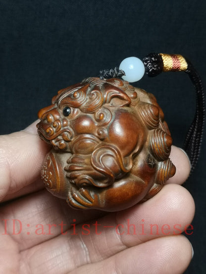 Chinese boxwood hand carved vivid lion Figure statue netsuke collectable gift