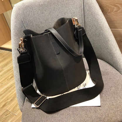 Luxury Handbag Bucket Bag Leather Shoulder Purse Large Wide Strap Crossbody Bags