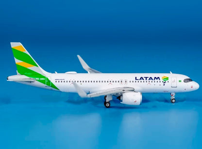 1:400 PhoenixLATAM AIRBUS A320neo Passenger Airplane Diecast Aircraft Model