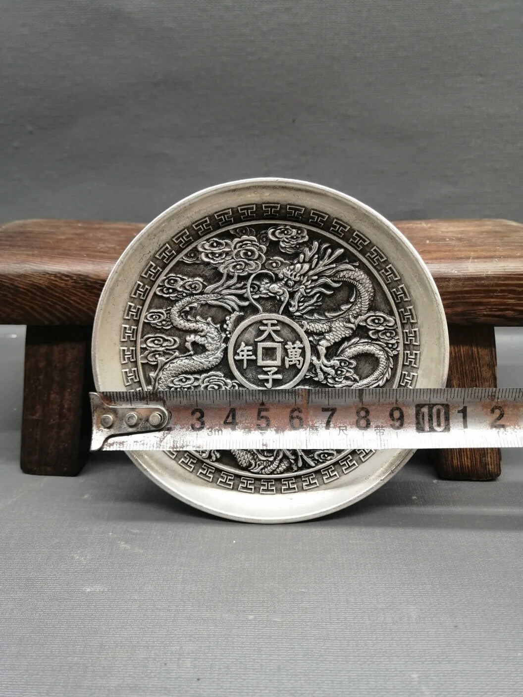 Chinese silver engraving favors "Ssangyong" plate metal crafts decoration -