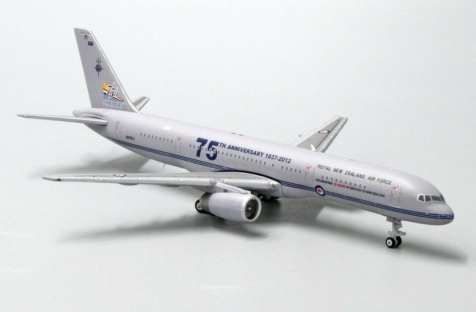 1:400 JC Wings Royal New Zealand Air Force BOEING 757-200 Airplane Diecast Model