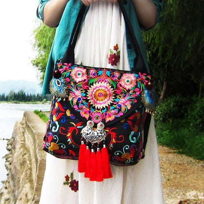 Canvas Embroidered Handbags Vintage Handmade Feather Tassel Soft Shoulder Purses