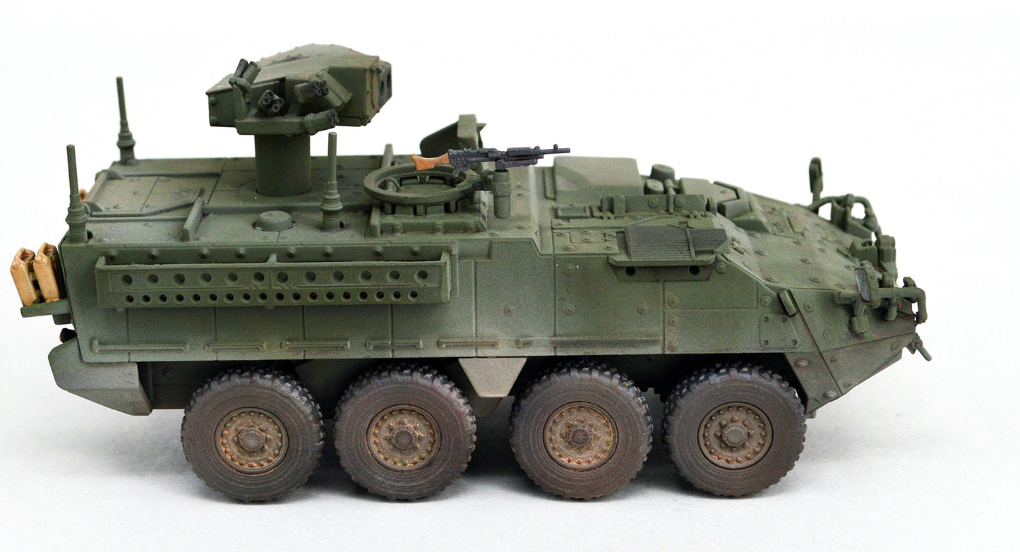 US M1134 Stryker Anti-Tank Missile Carrier FloZ 1/72 finished tank built model