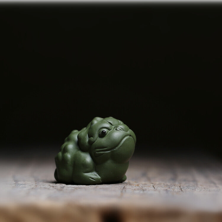 Chinese Zisha Purple Clay Tea Pet Frog Statue Small Size Green Clay Tea Play New