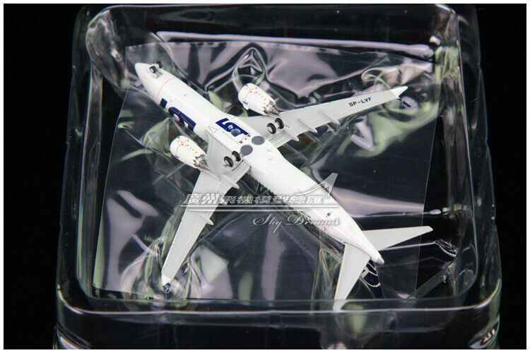 1:400 JC Wings LOT BOEING 737 MAX 8 Passenger Airplane Diecast Aircraft Model