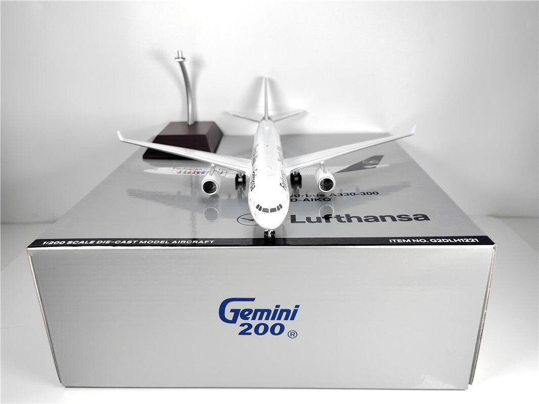 1:200 Geminijets Lufthansa AIRBUS 330-300 Passenger Plane Diecast Aircraft Model