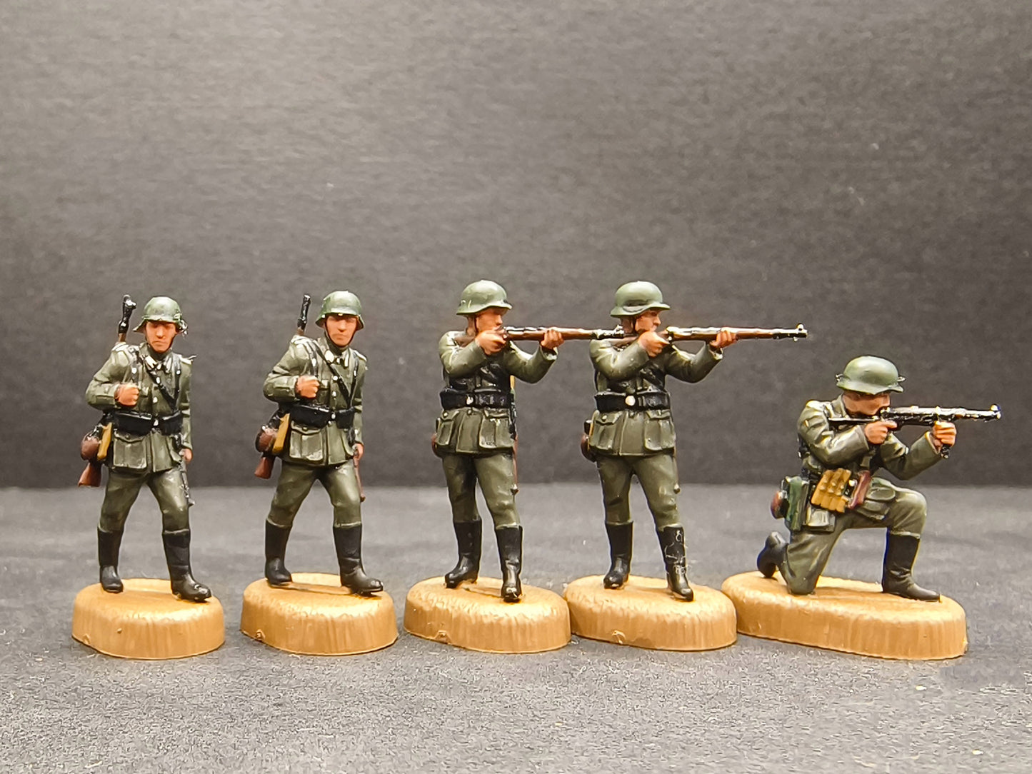 1/72 5Pcs World War II German Infantry Soldier Model