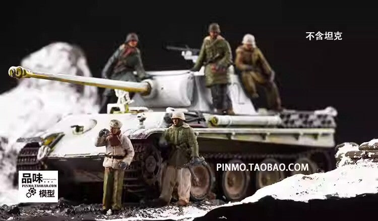 1/72 Winter Tank Carrying Soldiers 5 Soldiers Model