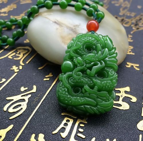 China's natural hand carved jade dragon pendant agate necklace