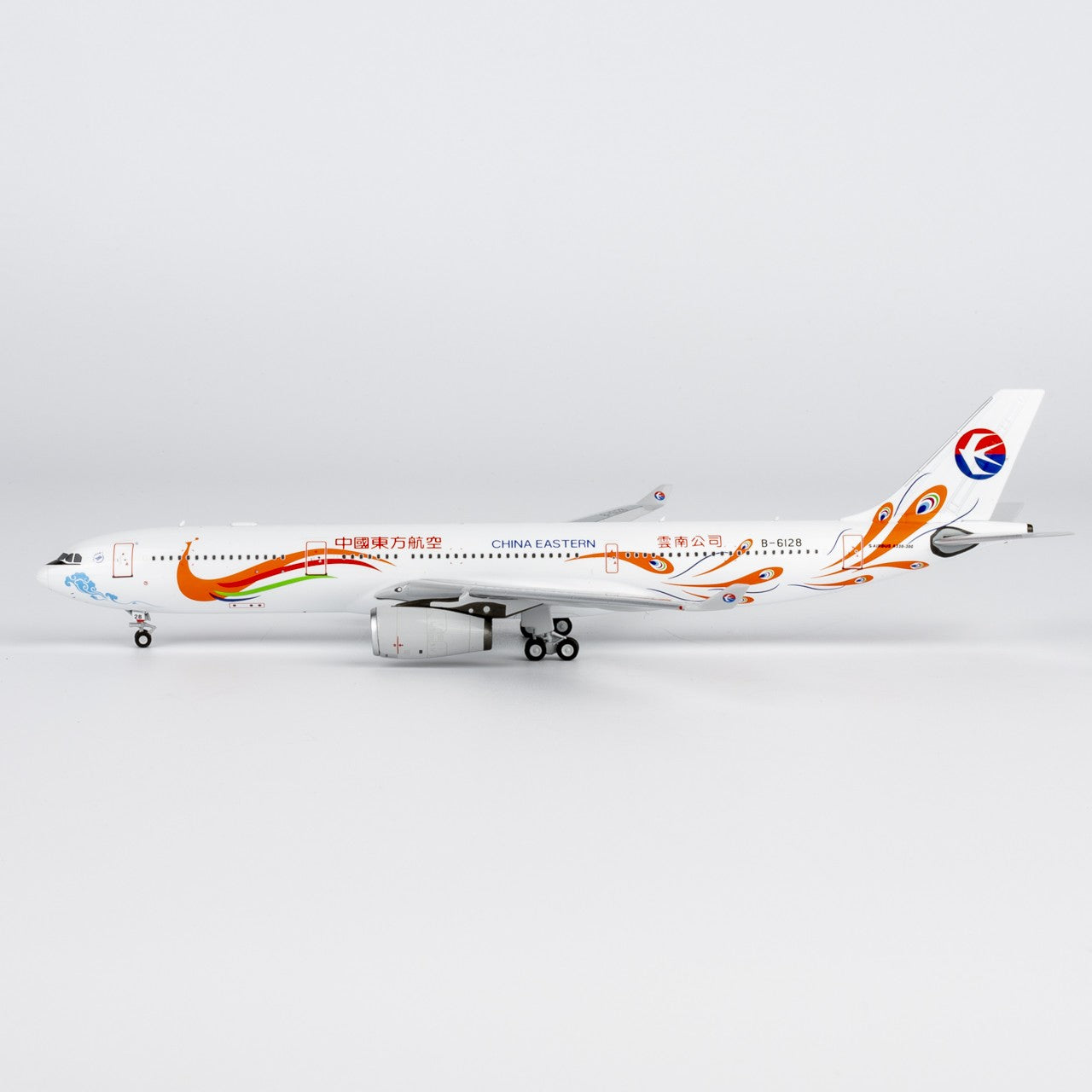 1:400 NGmodels China Eastern Airbus A330-300 Passenger Diecast Plane Model