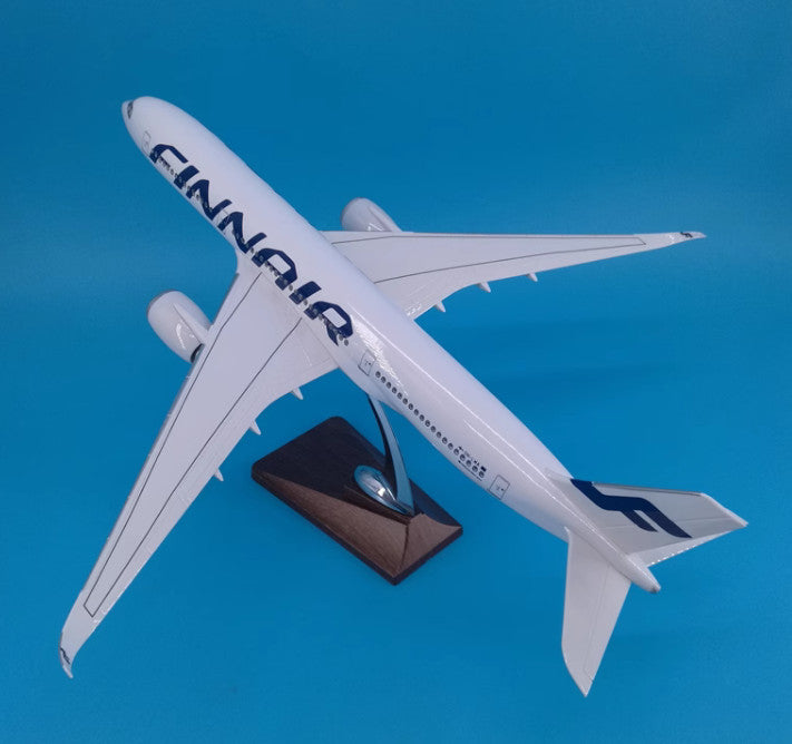 47CM FINNAIR AIRBUS A350 OH-LWA Passenger Airplane Resin Aircraft Plane Model