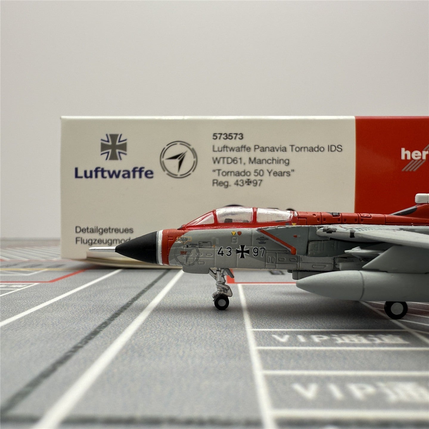 Herpa Wings 1/200 Luftwaffe, Panavia, Tornado, Metal Fighter Model Aircraft