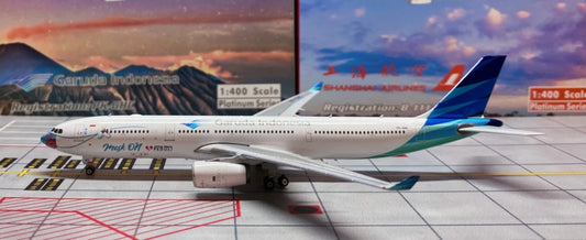 1:400 Phoenix Garuda Indonesia AIRBUS A330-300 Passenger Airplane Diecast Model