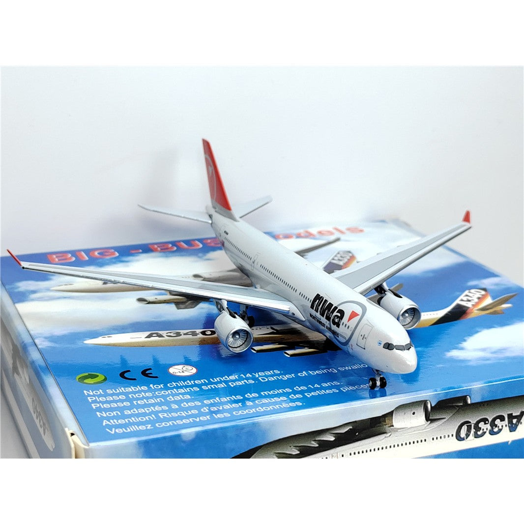 1:400 Aeroclassics Northwest Airlines A330-200 Airplane Diecast Plane Model
