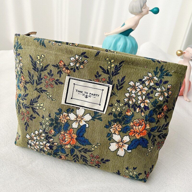 Embroidery Cosmetic Bag Clutch Bag Large Makeup Organizer Pouch 5*18*25 CM 50G