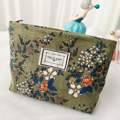 Embroidery Cosmetic Bag Clutch Bag Large Makeup Organizer Pouch 5*18*25 CM 50G