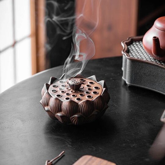 Lotus Ceramic Incense Burner with Lid, Cone Incense Burner, Suitable for Incense